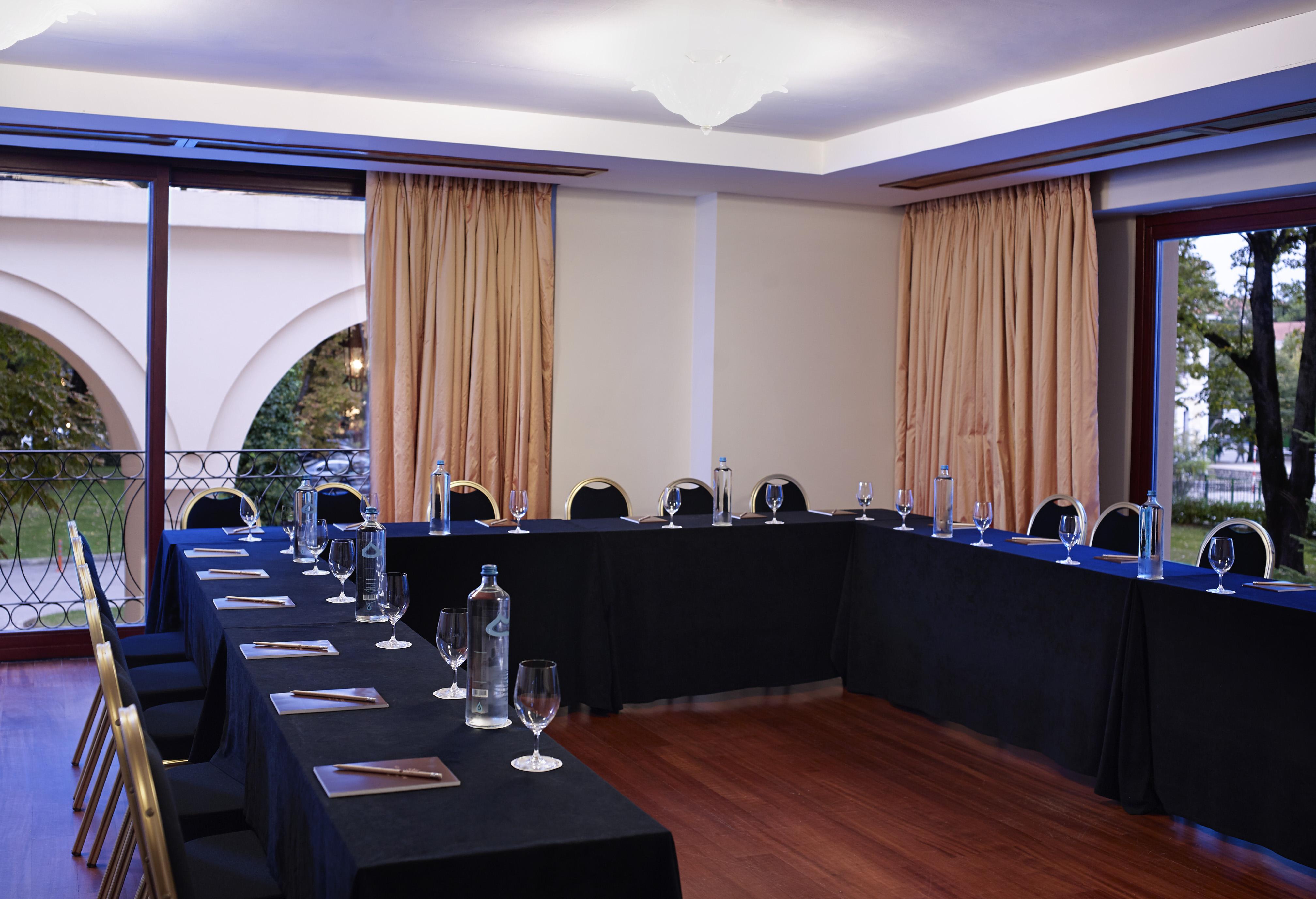 Grand Serai Congress And Spa Ioannina Exterior photo Meeting room