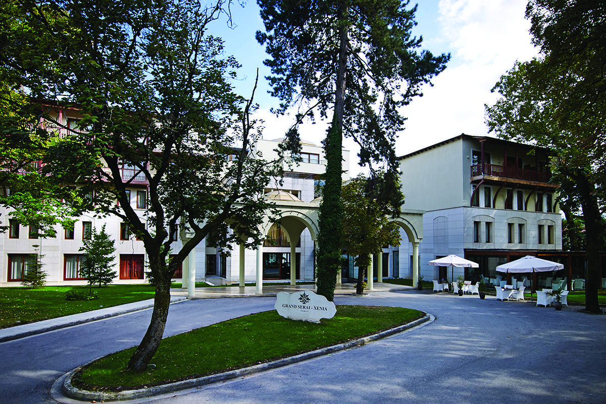 Grand Serai Congress And Spa Ioannina Exterior photo The main entrance of the hotel